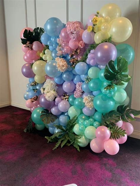 Making good balloons at home is a challenge, but you can still do the basic steps. Balloon Wall - Bubble Moo Balloons