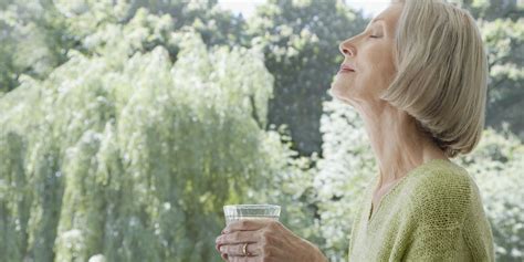 Water Can Make You Look 10 Years Younger Woman Claims Huffpost