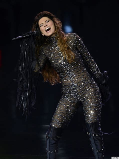 Shania Twain 47 Stuns In A Jeweled Catsuit During First Concert In 8