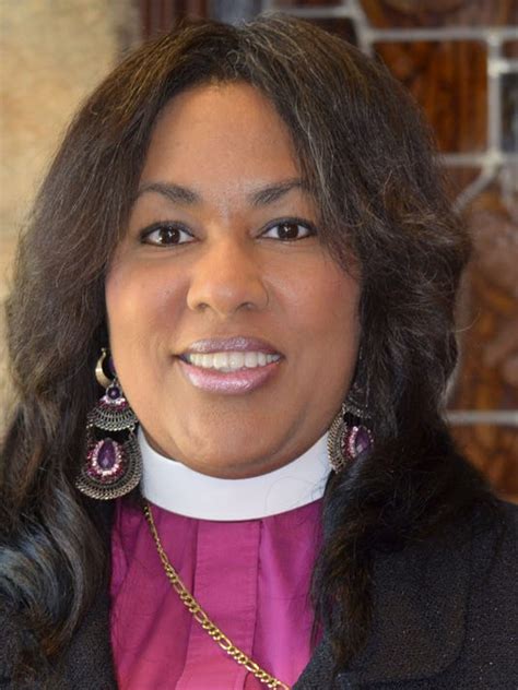 Lesbian Baptist Bishop Finds New Start After Resigning