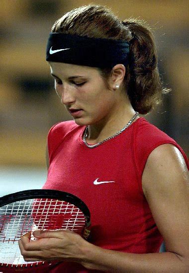 Pretty sure this photo is long ago, rf and family now use net jets etc (private jets) they are about 3 feet apart so this photo is. Mirka Federer (Roger Federer's wife): Biography- Age, Height