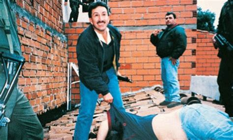 A A Os De La Muerte Del Narcotraficante Pablo Escobar Mitos Y Realidades