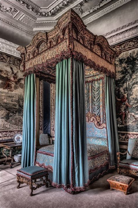 Pin By Bonnie Mutchler On Stuff I Want Royal Bedroom Luxurious Bedrooms