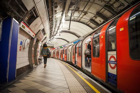 London Tube The Oldest Subway In The World Explore The World With