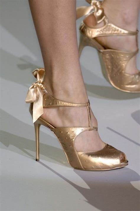 50 Dazzling Golden High Heels That Glisten In Passion Brasslook