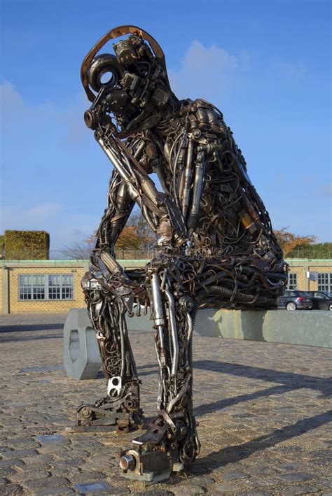Die Skulptur Des Eisenmannes Kopenhagen Redaktionelles Stockfoto Bild