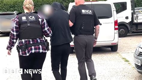 Four Men Arrested In Uk In Lorry People Smuggling Probe Flipboard