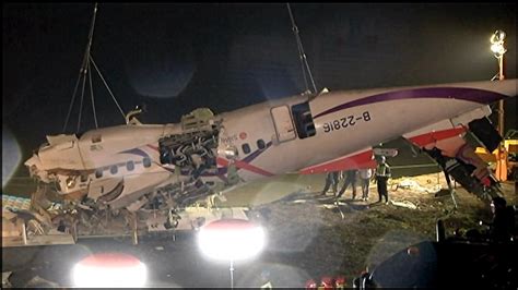 Taiwan Plane Crash Was Second Deadly Atr 72 Incident In 7 Months Nbc News