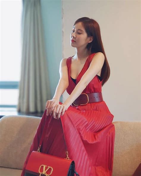 El Vestido Plisado Rojo De Seohyun En La Cuenta De Instagram De Seojuhyun S Spotern