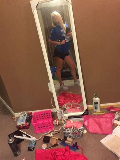 You Need To Clean Your Bedroom Before Your Sexy Selfie 12 Pics