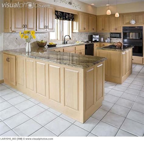 Kitchens with light maple cabinets stainless steel appliances, best granite countertops, sink and dishwasher ideas pictures. Kitchen with light maple cabinets and white tile floor ...