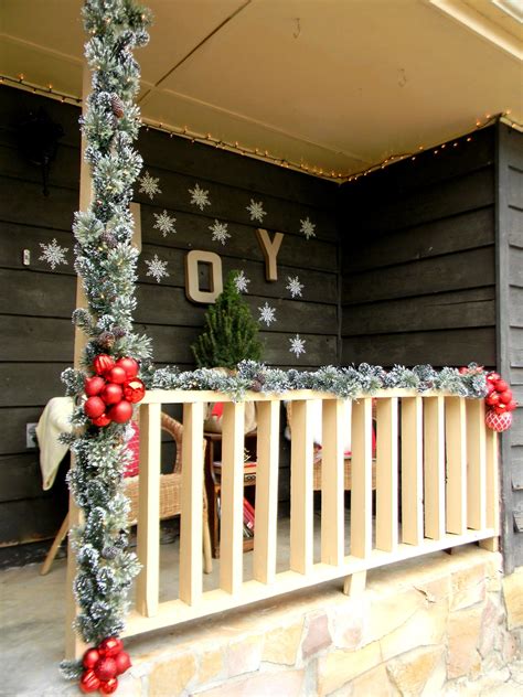I'm excited to share some christmas porch decorating ideas with you today for just a girl's christmas room tour! 40 Christmas Porch Decorations Ideas You Will Fall In Love - Decoration Love