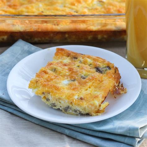 39 healthy casseroles for the easiest family dinner ever. Healthy Breakfast Casserole with Eggs - I Heart Planners