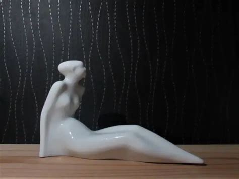 VINTAGE WHITE PORCELAIN Nude Seated Figure Figurine Art Deco Japan