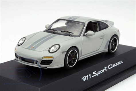 Porsche 911 997 Sport Classic Light Gray 450739600