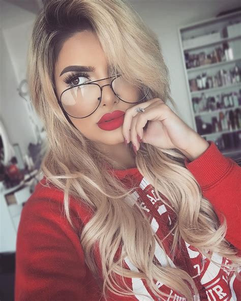 Blogger ️ Sharelove Dubai Sheidafashion Beautiful Girl Face Girls