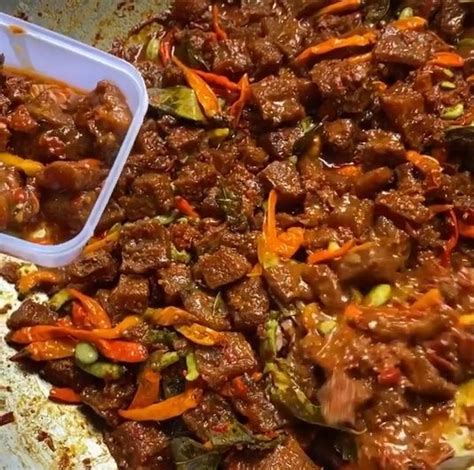 Oseng cumi asin bahannya : Anne Avantie Bisnis Kuliner, Andalkan Aneka Sambal Asli ...