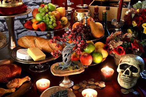 Catch my party features a super style mystery dinner, complete with a classic british dinner of prime rib and mashedpotatoes. Game of Thrones Dinner Party Party Ideas | Photo 23 of 39 ...