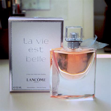 I confess, i bought the perfume because of the advertising with julia and made a blind purchase.i have not regretted it.i love this. Lancome La Vie Est Belle Legere Review