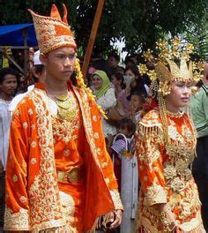 baju daerah indonesia ideas traditional dresses traditional outfits traditional fashion