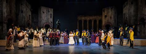 Carmen Operası Büyüledi