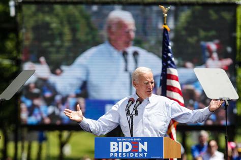 Watch Joe Biden Praises Obama Criticizes Trump At Campaign Rally In