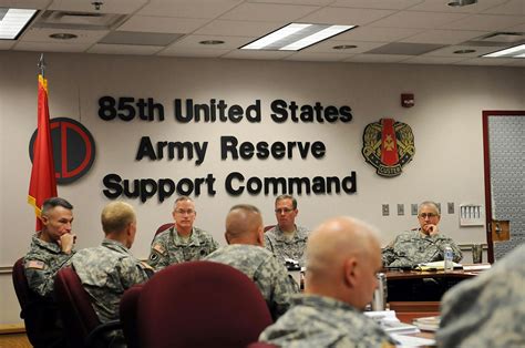 Army Reserve Unit Briefs Active Duty Commanders In Army Total Force
