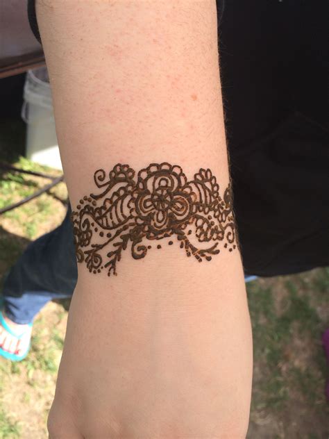 Fashionable cross tattoos for women on ankle. Free hand bracelet | Hand bracelet, Tattoos