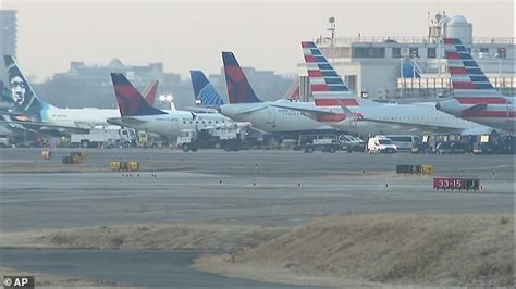 All Us Flights Are Grounded For The First Time Since 911 After A Major