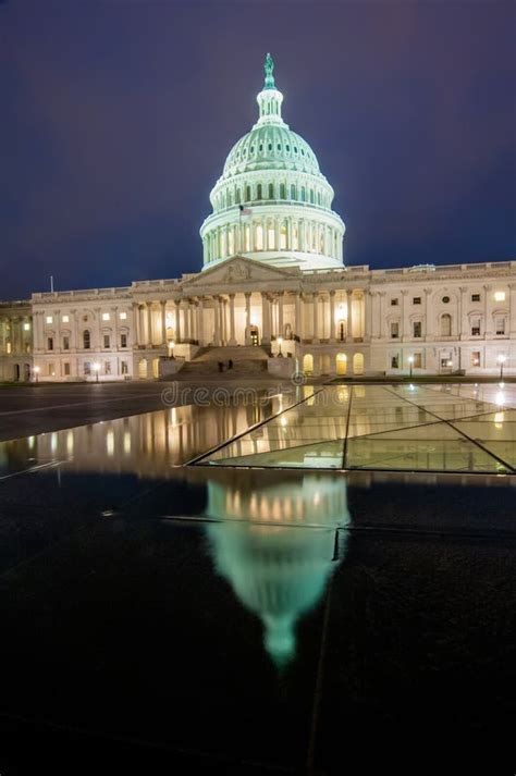 Us Capitol Building In Spring Stock Image Image Of American Cloud