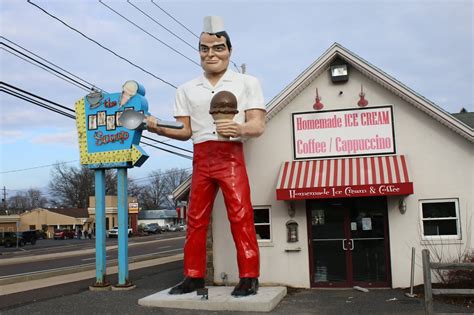 PA's Muffler Man Sculptures: A Slice of Kitsch Roadside Americana