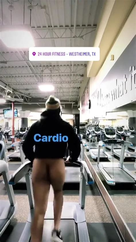 Waist Down Naked On Gym Treadmill Thisvid Com