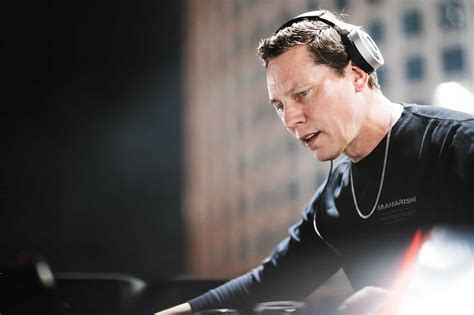 Tiësto Surprises Fans Drops New Ep ‘together Again Full Review