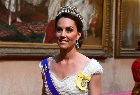 Duchess Kate Stuns At Buckingham Palace State Banquet And Debuts