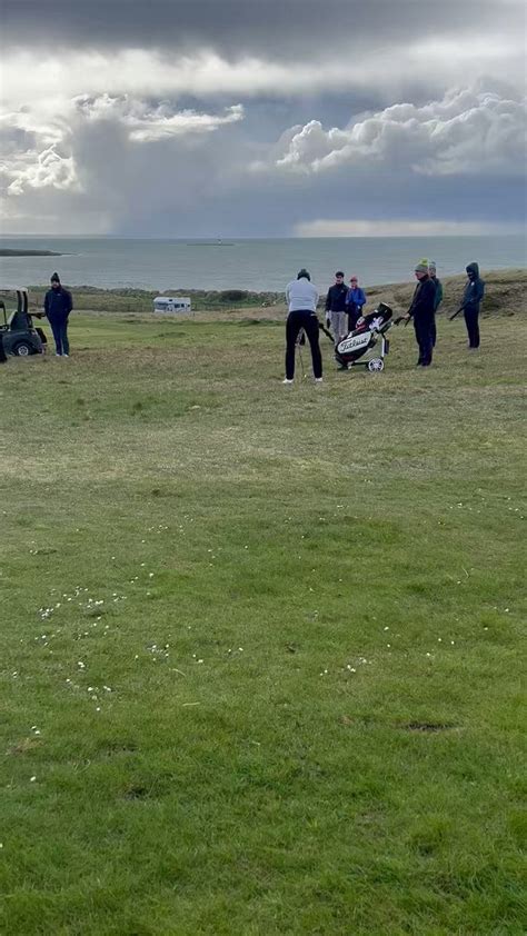 irish amateur golf info on twitter both on the front of the green