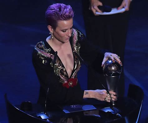 megan rapinoe delivers powerful speech after winning the best fifa women s player of the year