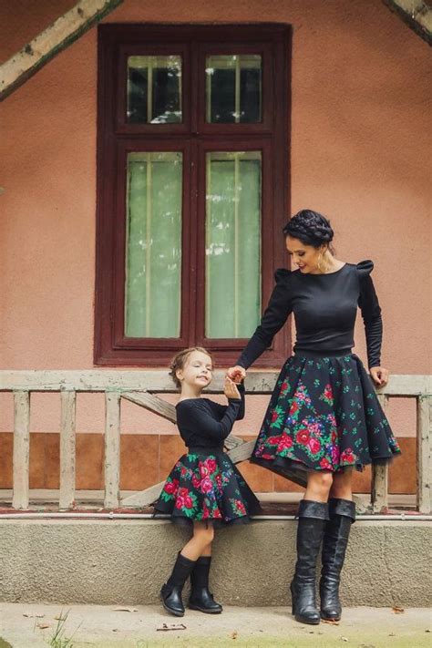 Pin By Powerful Women On Vestir Mother Daughter Outfits Mommy Daughter Outfits Mom Daughter