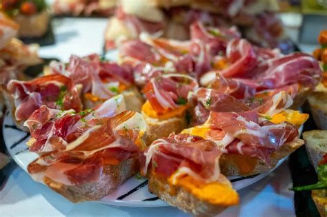 Culinary Adventures: 15 Must-Visit Destinations for Food Enthusiasts