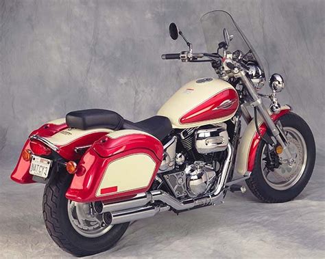 Changes the look of the motorcycle. Triumph Thunderbird 1600 Cruiseliner Saddlebags Motorcycle ...