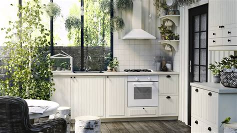 La multinacional sueca del mueble ikea cuenta con numerosas tiendas en toda españa. IKEA presenta la cocina METOD - YouTube