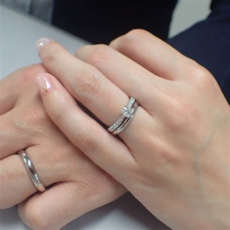 結婚指輪と婚約指輪の重ね着け オーダーメイド手作り結婚指輪・婚約指輪 職人工房（御徒町）