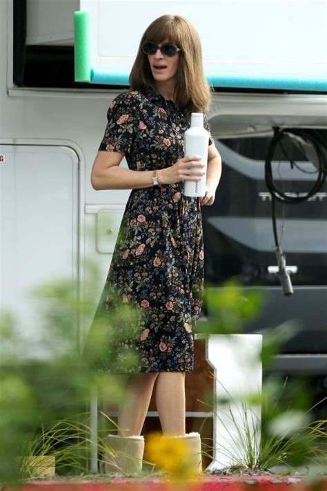 Julia Roberts On The Set Of Homecoming In Los Angeles 03132018