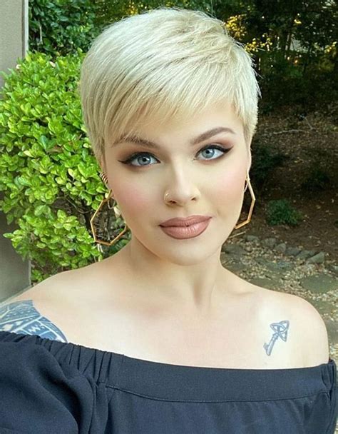 Gorgeous Look Of Hair And Makeup For 2020 Hair Makeup Short Hair