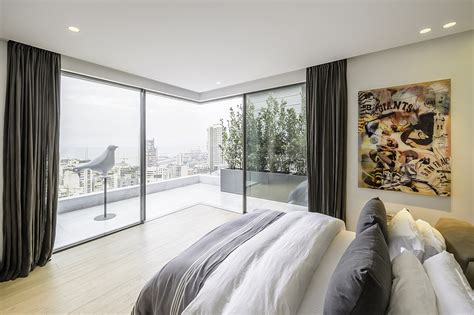 This type of window is an especially good choice for rooms that open onto porches, outside walkways, or other areas where. Sliding Window - Open Angle from Vitrocsa