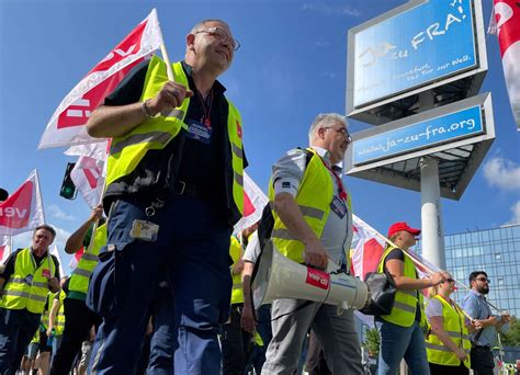 Lufthansa Ground Staff Agree On Pay Deal After Strike The Globe And Mail