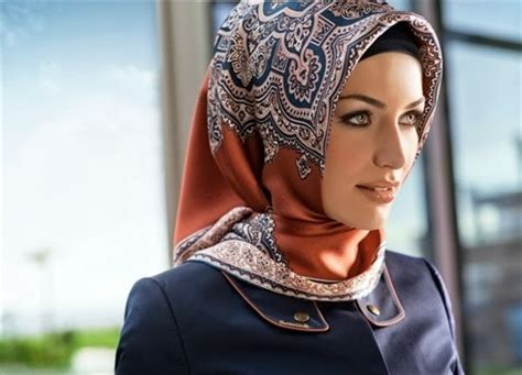 Colorful Dan Inovatif Hijab Fashion Tren Metropolis Style