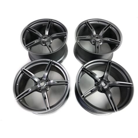 Find the latest aftermarket parts in our huge catalogue. Ferrari 458 Speciale 20 zoll Speciale wheels 300464 300465 | ATD-Sportscars
