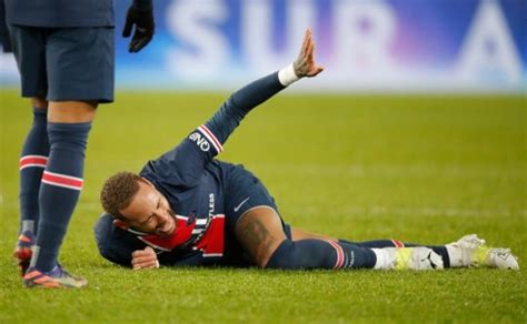 Neymar Sufre Un Esguince De Tobillo Y No Volverá Hasta 2021 Unika Fm