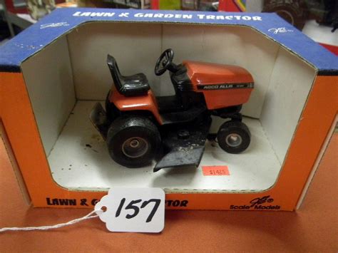 Lot Agco Allis 1616h Lawn And Garden Tractor