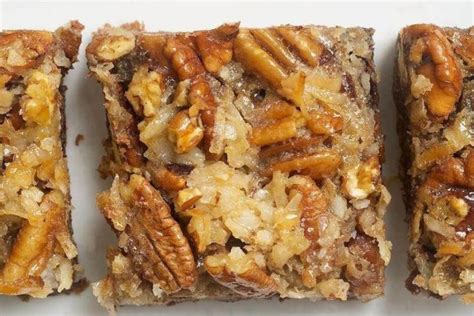 This german chocolate pecan pie is a holiday favorite dessert at our house! German Chocolate Pecan Pie Bars ⋆ Food Curation